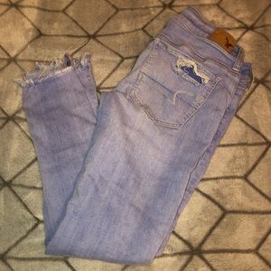 AMERICAN EAGLE JEANS